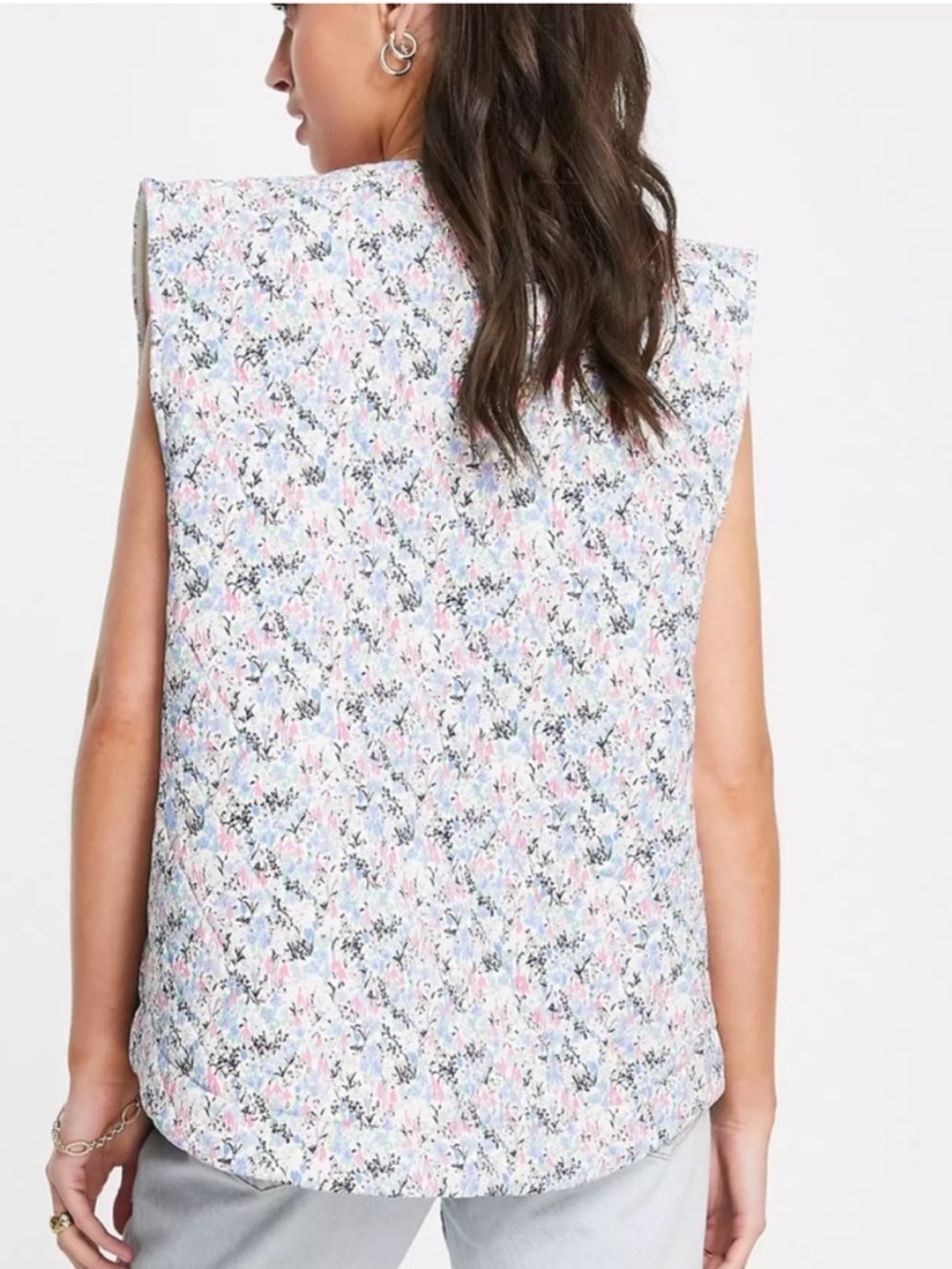 & Other Stories Cream Quilted Floral-Trim Vest with Pastel Print - Picture 6 of 11